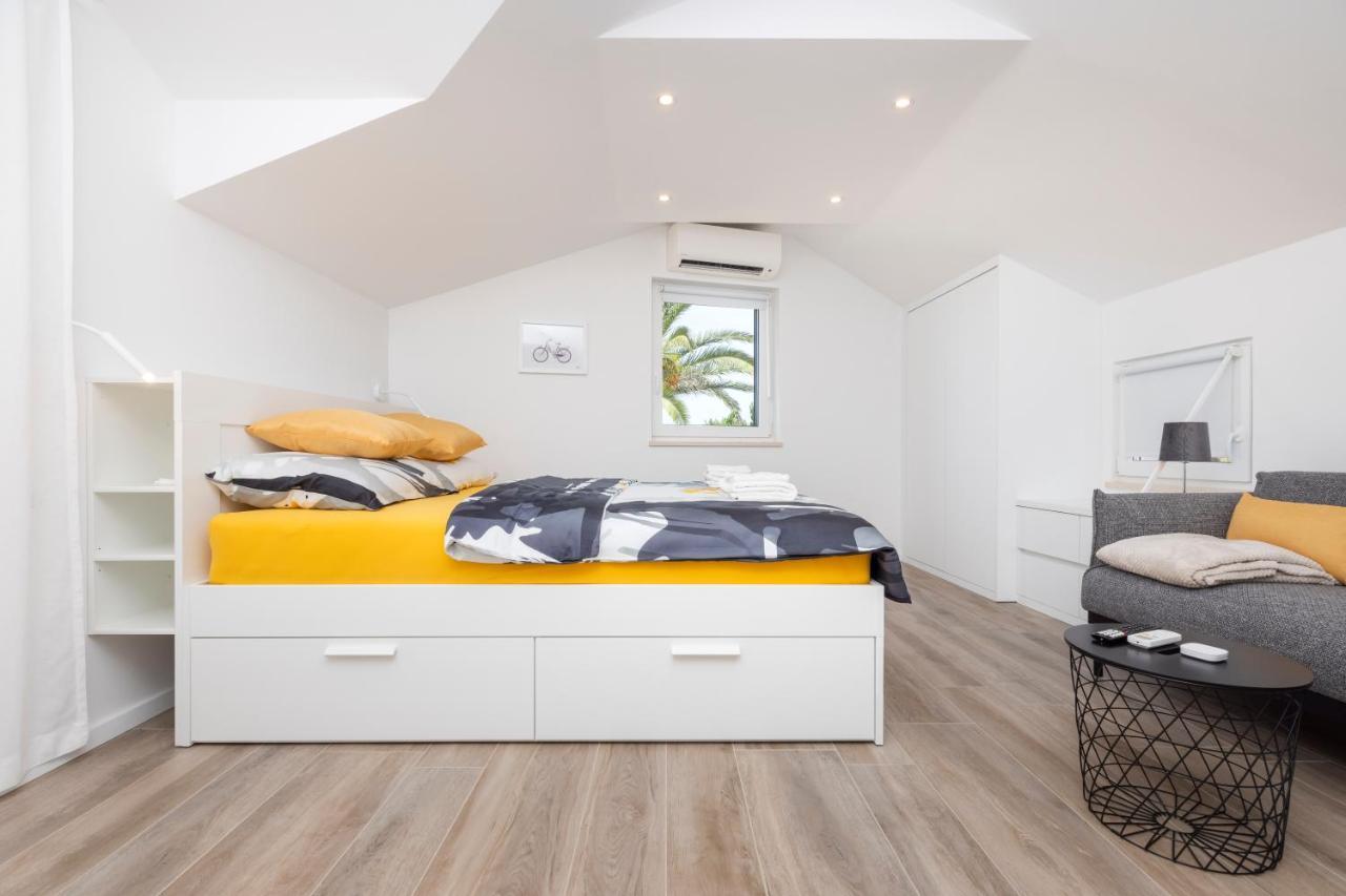 Easy Apartment Mali Losinj Bagian luar foto